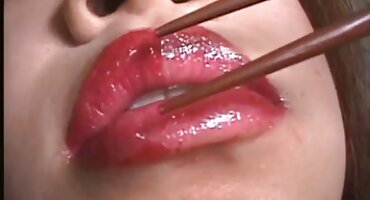 sex lon non Một cô gái da trắng trang sex hay liếm một Người Da đen không chỉ gà, mà tất cả mọi thứ.