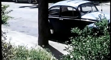 sex cosay Fredd Gon Gong đặt màu trắng trên gà đen. phim sex có tiếng